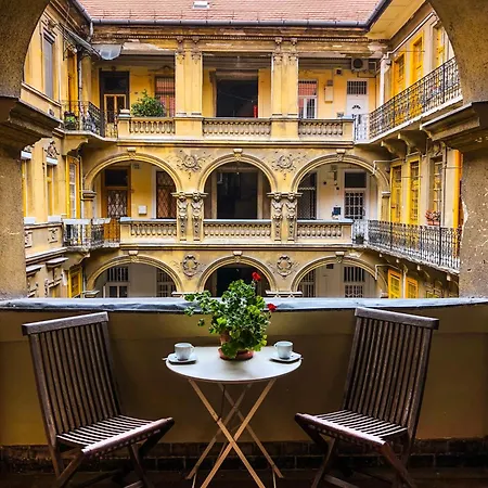 Dolcevita 2 Bedroom Daire Budapeşte
