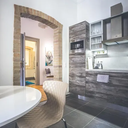 Apartment Dolcevita 2 Bedroom Budapest